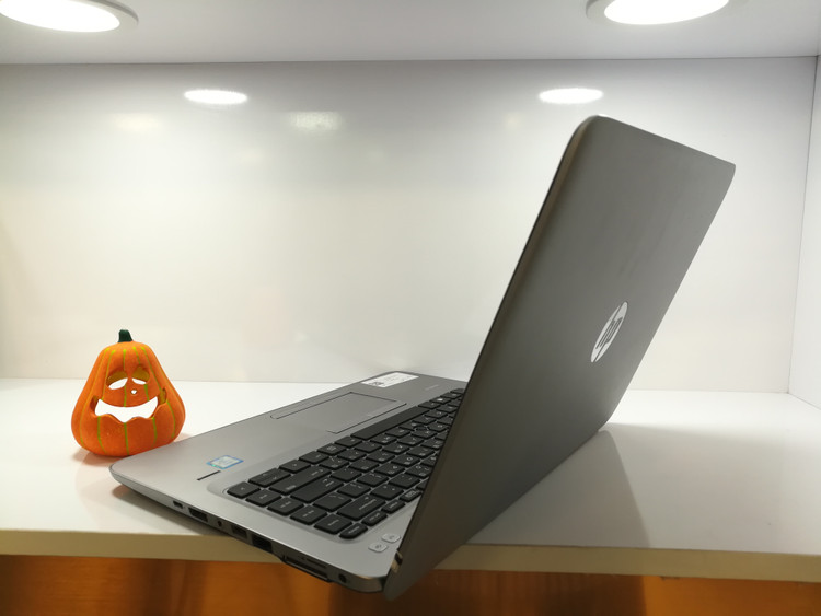 لپ تاپ اچپی EliteBook 840 G4 – Core i7، رم 8GB، SSD 256GB، صفحه 14 اینچ